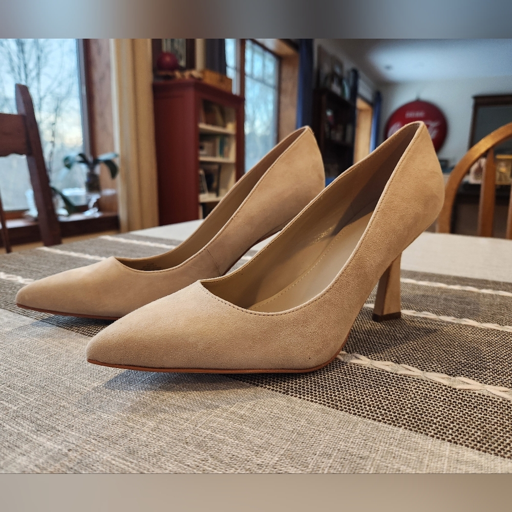 Marc Fisher Leather Heels Pumps Cream 9.5
